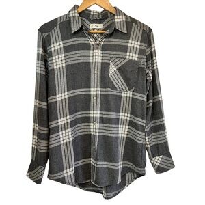 TNA plaid flannel button down long sleeve shirt size XS excellent condition